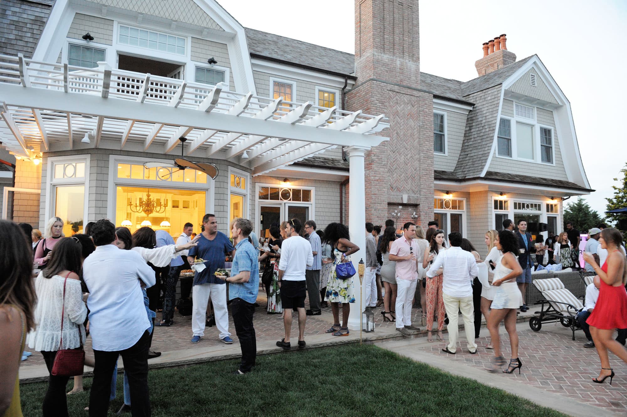 New York’s Ritzy Hamptons Plays Host to Over a Dozen Political Fundraisers This Month as Midterms Approach – NBC Connecticut