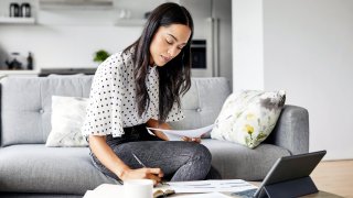 Despite Recession Fears, Most 401(K) Investors Haven’t Changed Their Portfolios. Here’s What Advisors Suggest
