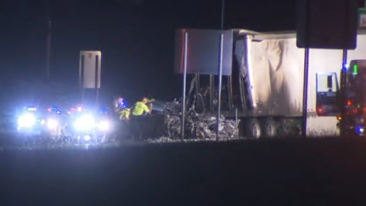 Tractor-Trailer Fire Closes I-91 South in East Windsor - Vimarsana News