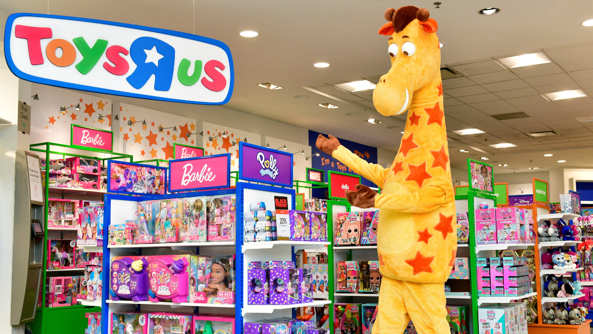 Still Several Days Remaining of 'Geoffrey's Birthday' Toys R Us Event Inside Macy's – NBC Connecticut - Vimarsana News