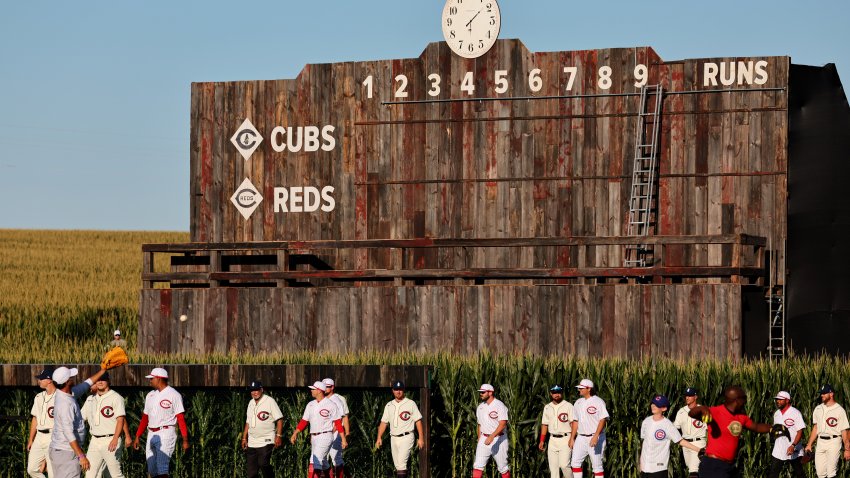 Field of Dreams Game: Cubs, Reds unveil throwback uniforms