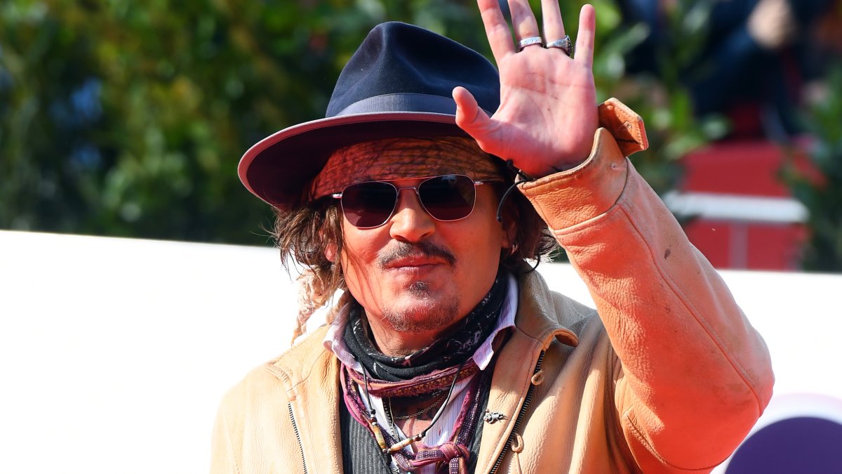 Johnny Depp Pens Foreword For Berlin Teacher’s Book – NBC Connecticut