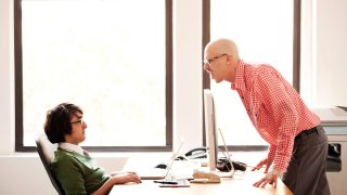 7 Signs You Have a Narcissistic Boss—and Why They Can Make Your Life a Nightmare, Says a Psychotherapist