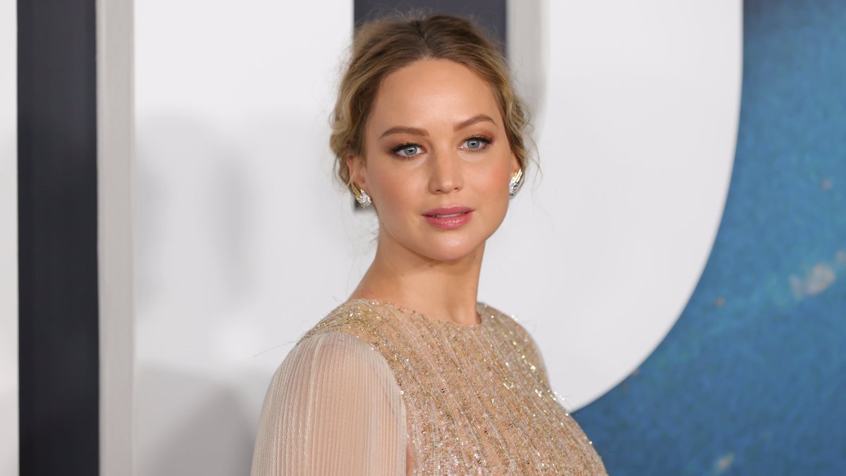 Jennifer Lawrence Slams Hollywood's Gender Pay Gap: 'It Doesn't Matter How Much I Do' – NBC Connecticut - Vimarsana News