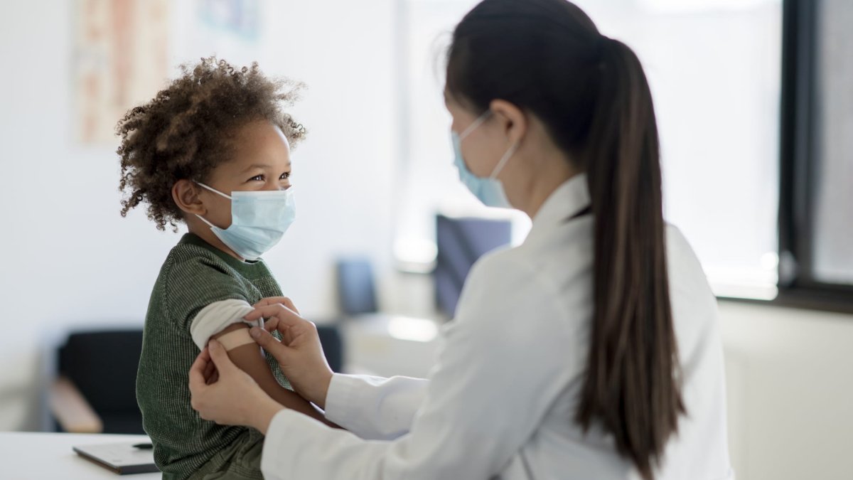 Omicron-Specific Covid Boosters for Children Ages 5 to 11 Are 'Only a Matter of Weeks Away,' Says FDA Vaccine Chief – NBC Connecticut - Vimarsana News