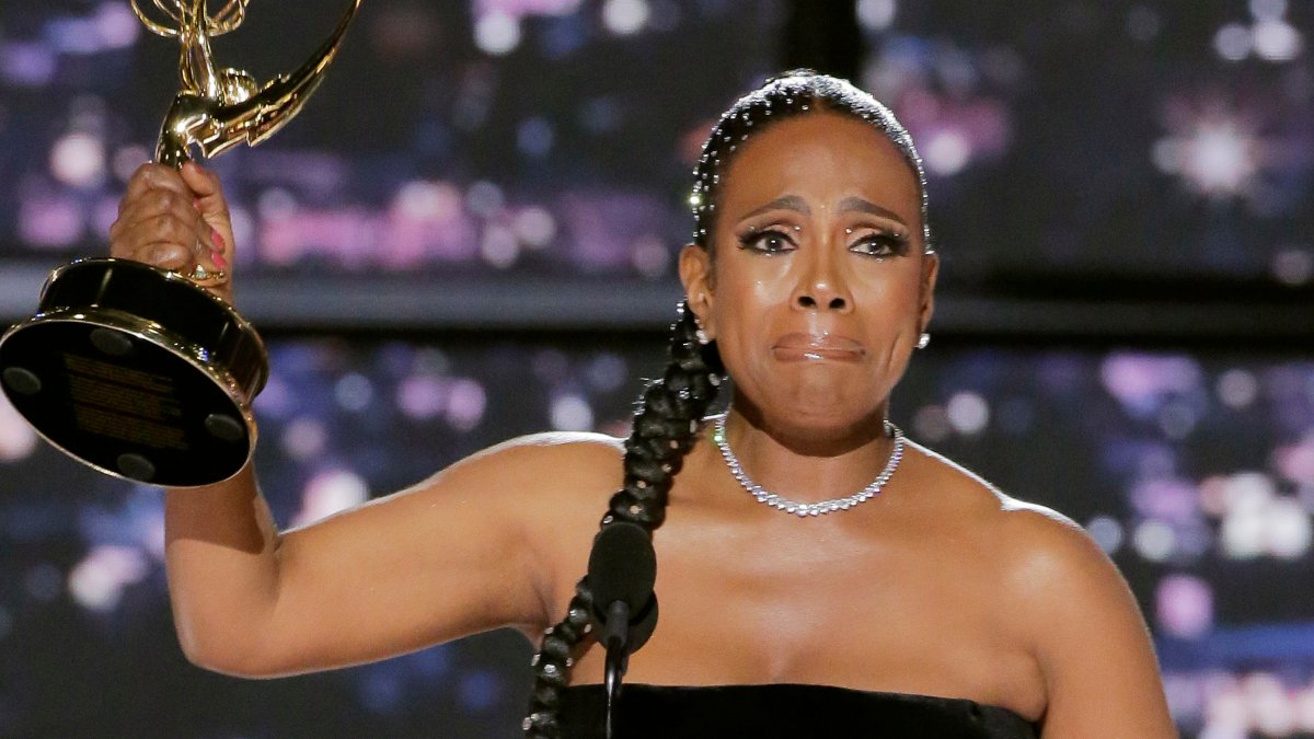 Best Emmys 2022 Moments: Sheryl Lee Ralph Sings, Jennifer Coolidge Dances Off – NBC Connecticut - Vimarsana News