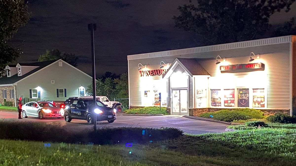 Man With Gun Robs Southington Liquor Store NBC Connecticut