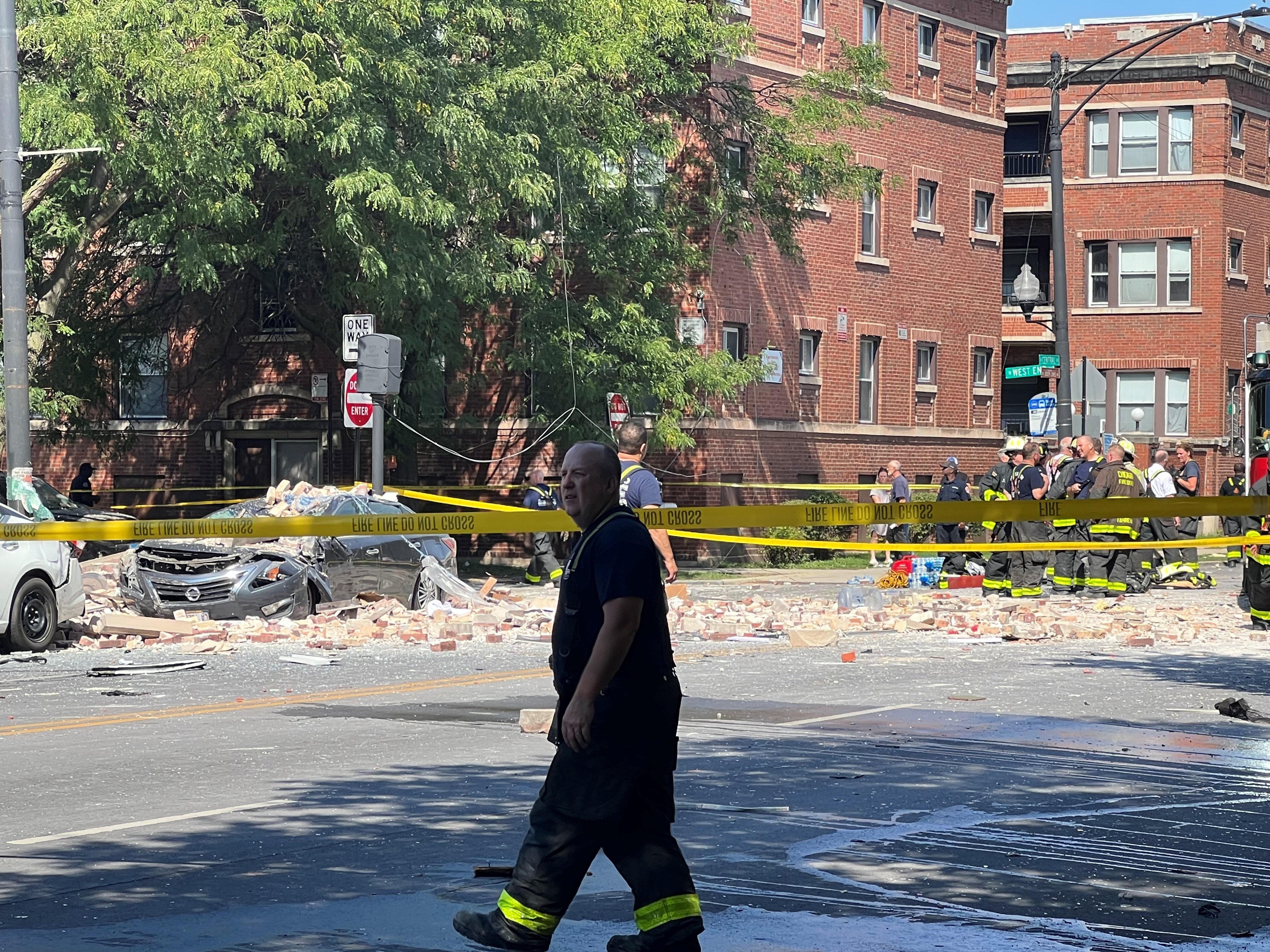 Eight People Injured in Chicago Apartment Building Explosion - Vimarsana News