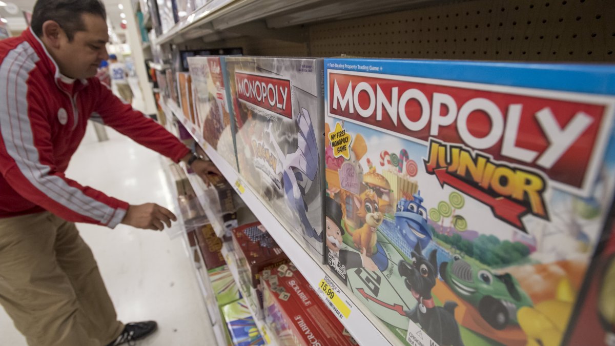 Hasbro Revenue Meets Expectations But Earnings Miss as Inflation Squeezes Shoppers - Vimarsana News