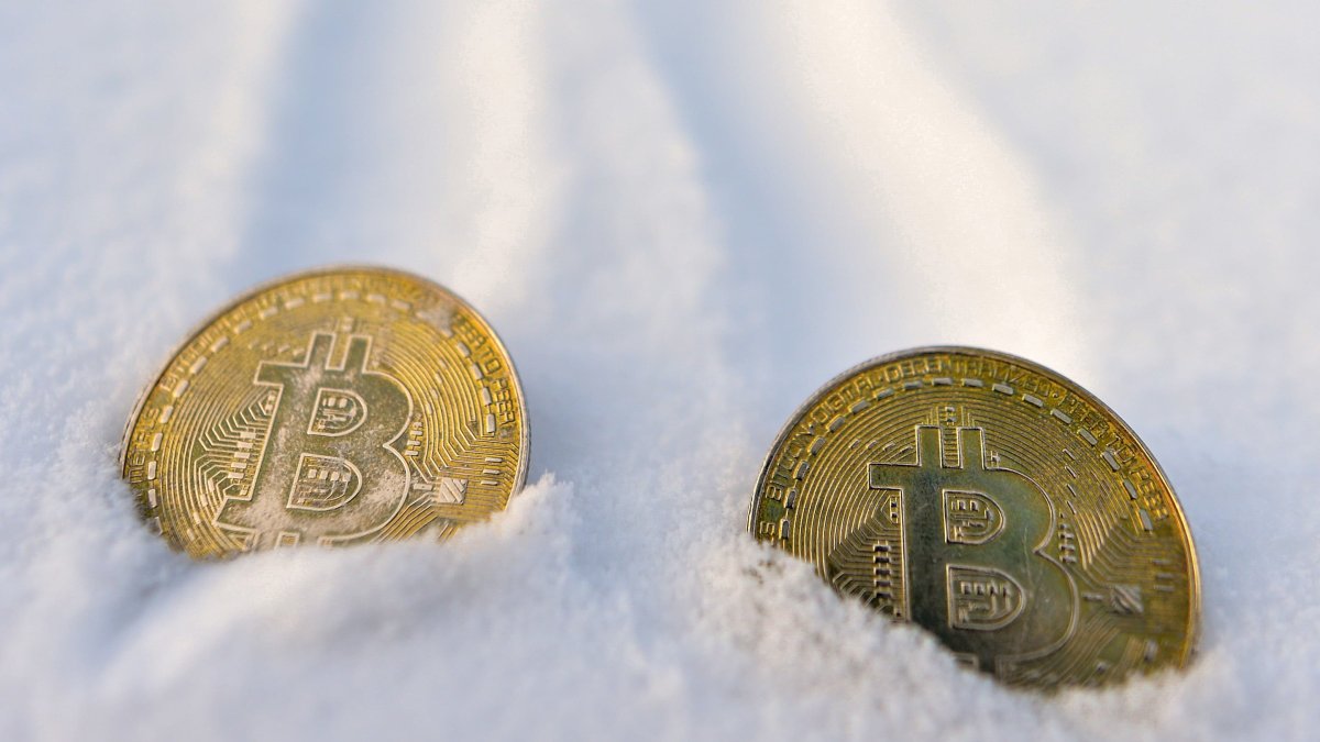 Bitcoin Is Higher to Start the Week But Continues Holding Sideways Pattern - Vimarsana News