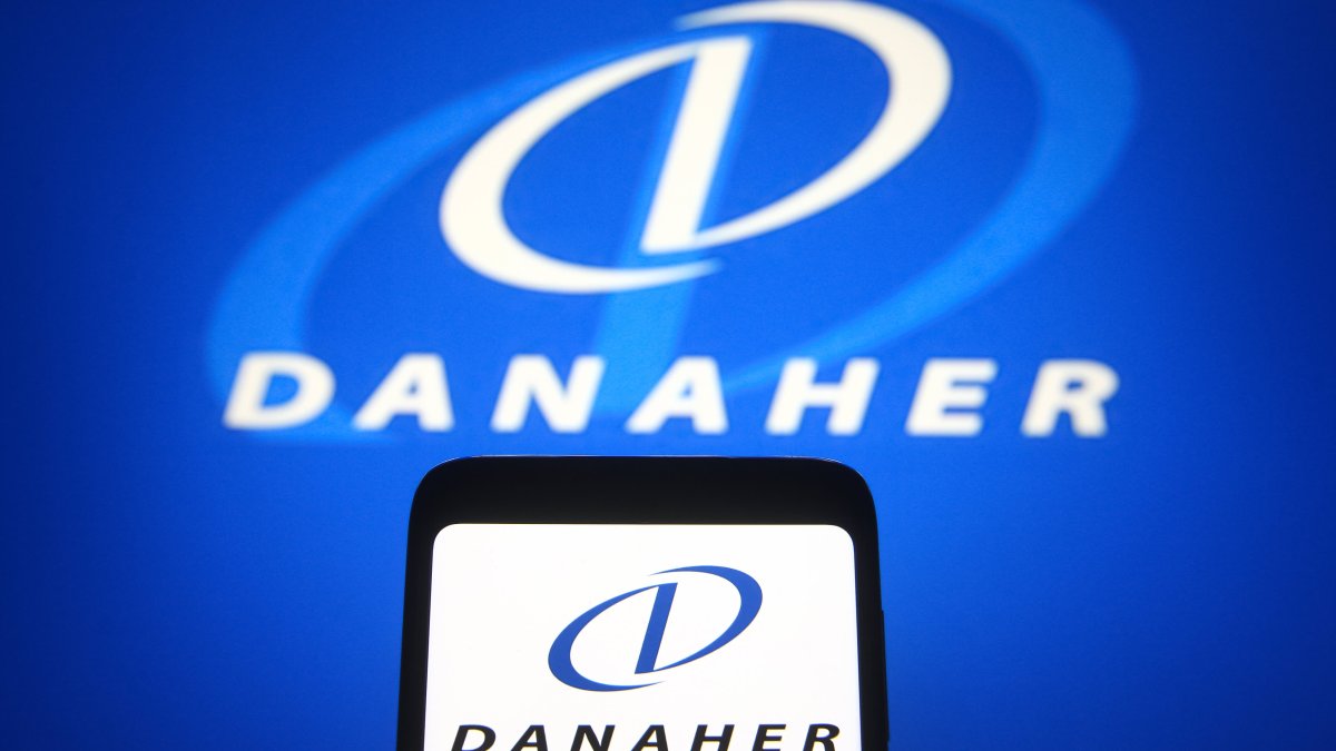 Jim Cramer Says to Buy Shares of Danaher on the Dip - Vimarsana News