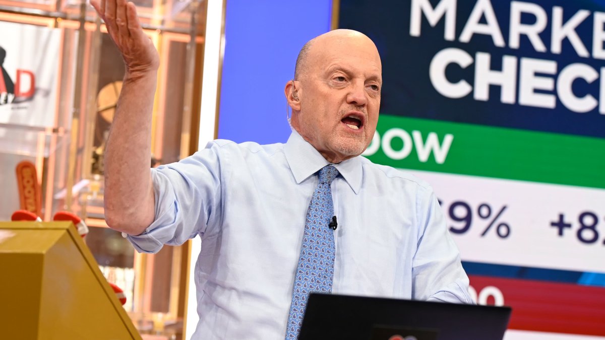 Jim Cramer Says to Avoid Stocks in the ‘House of Pain' Nasdaq 100 Index