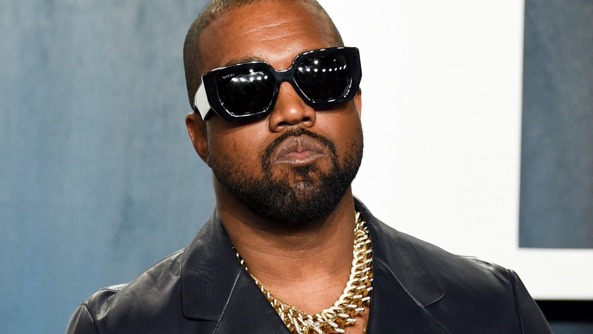 Kanye West Agrees to Buy Conservative Social Media Platform Parler, Company Says - Vimarsana News