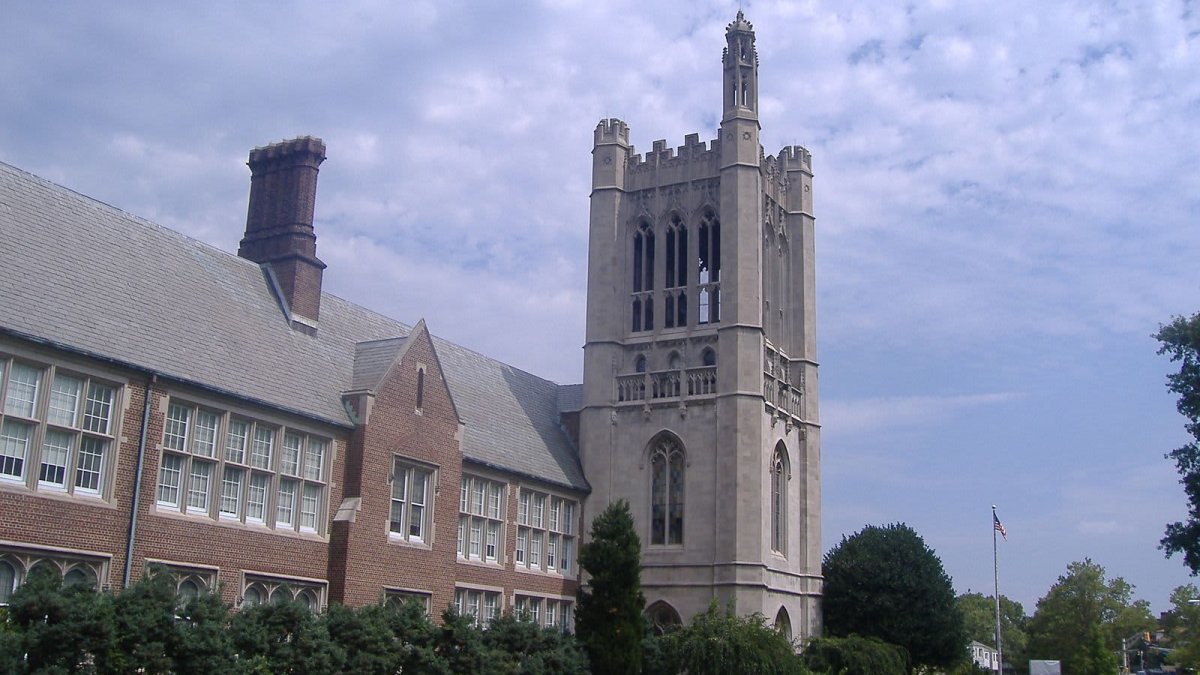 'Universities Are Going to Continue to Suffer.' Some Colleges Struggle With Enrollment Declines, Underfunding – NBC Connecticut - Vimarsana News