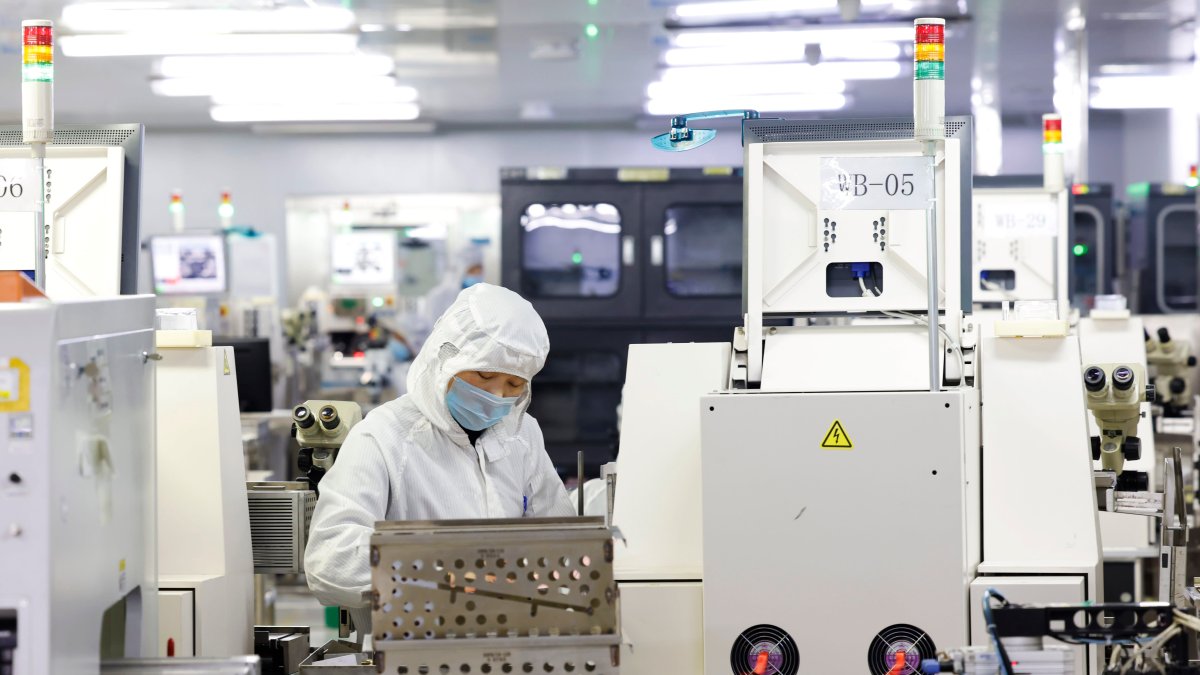 Venture Capitalists Are Betting on a Part of China's Chip Industry Safe From U.S. Bans - Vimarsana News