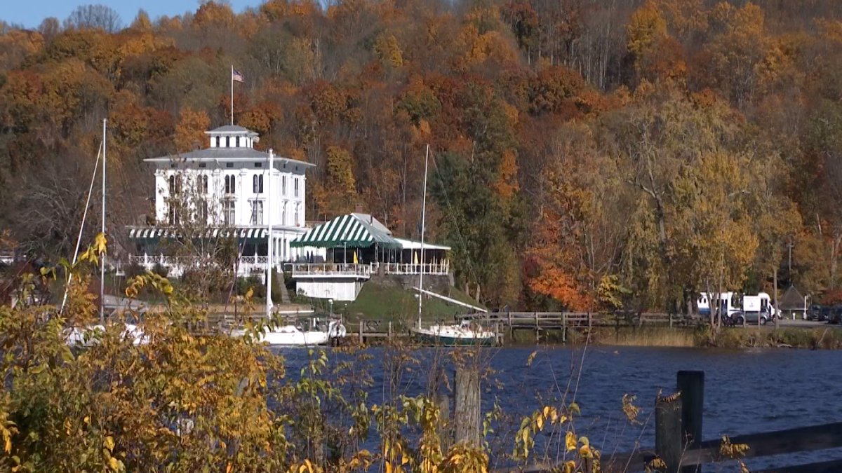 Vibrant Fall Foliage Bringing Business to CT River Valley - Vimarsana News
