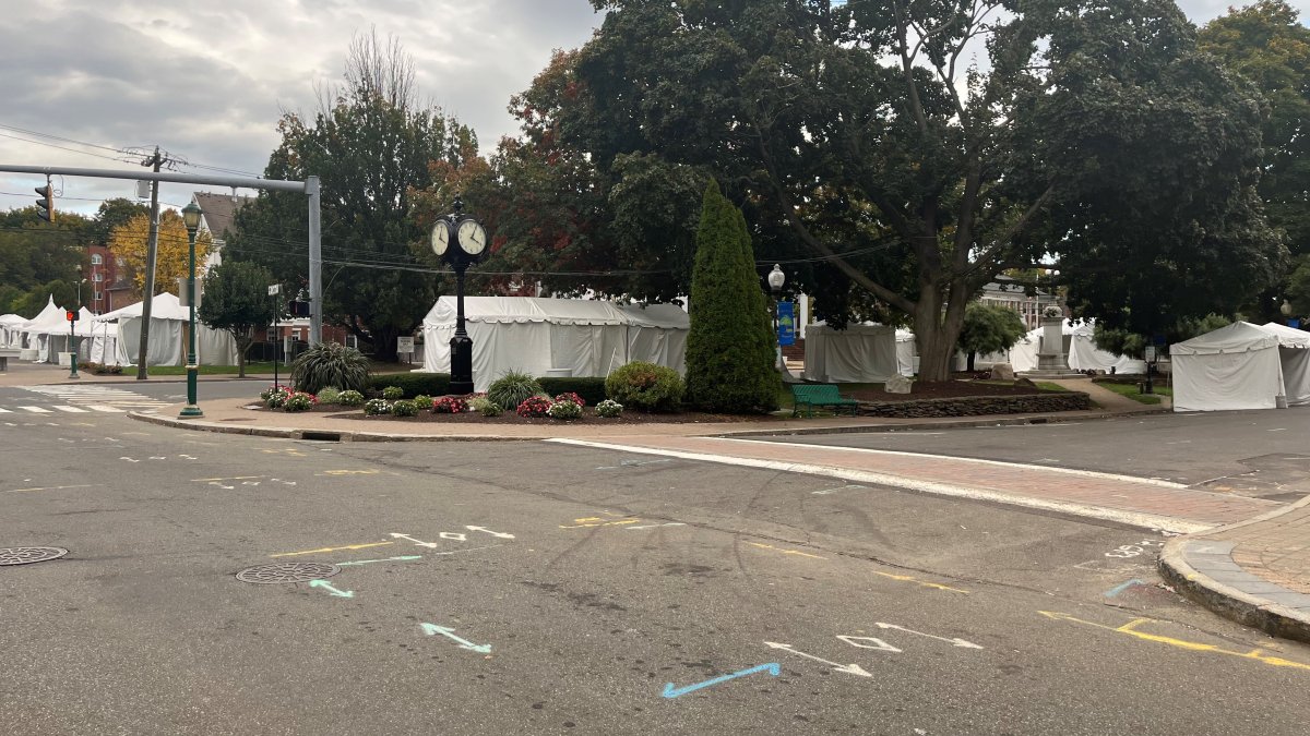 Police Continue Investigation Into Large Fight Near Southington Apple Harvest Festival - Vimarsana News