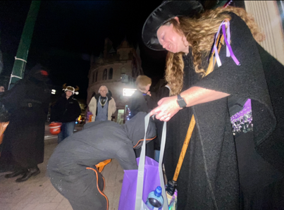 Halloween Celebration Gives Boost to Downtown Norwich Businesses - Vimarsana News
