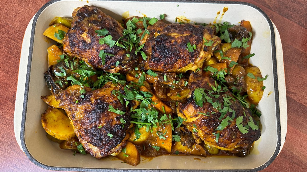 https://media.nbcconnecticut.com/2022/10/roasted-chicken-thighs.jpg?quality=85&strip=all&fit=1200%2C675