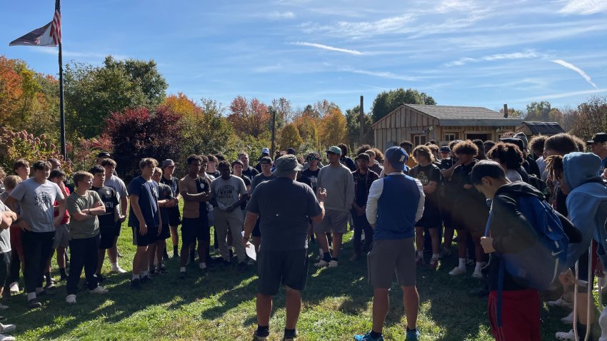 High School Football Rivals Square Off on Thanksgiving – NBC Connecticut