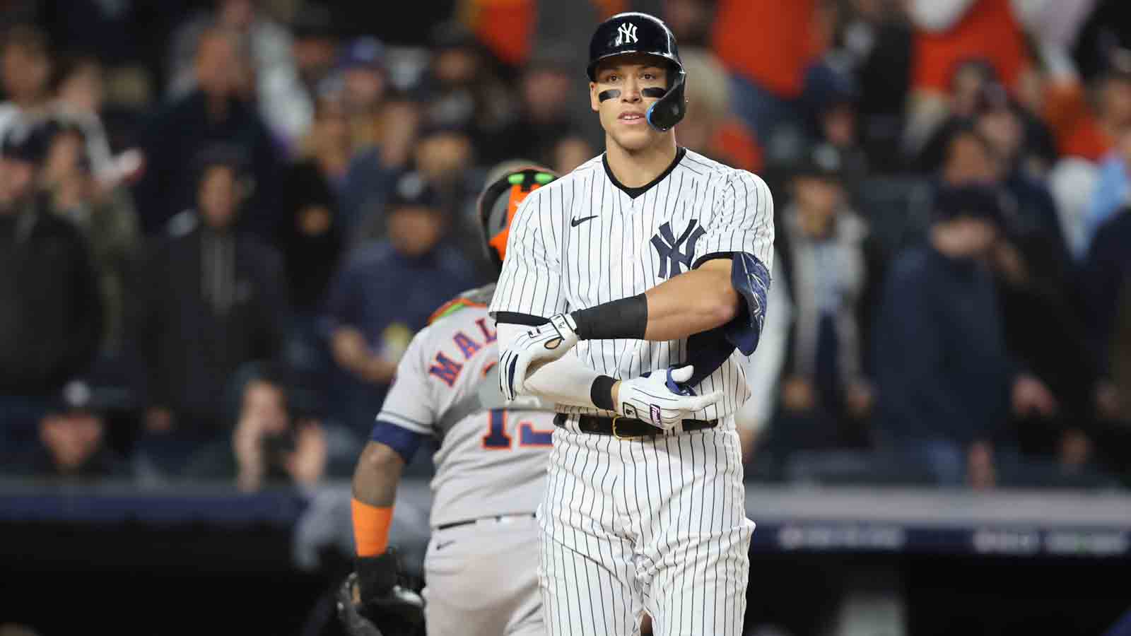 Aaron Judge New York Yankees walks off Houston Astros 