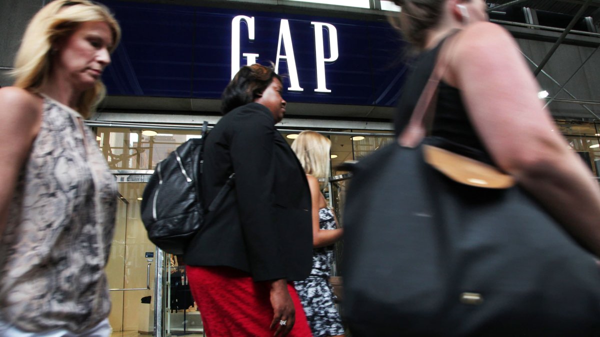 Stocks Making the Biggest Moves Midday: Ross Stores, Carvana, Coinbase, Rent the Runway and More - Vimarsana News