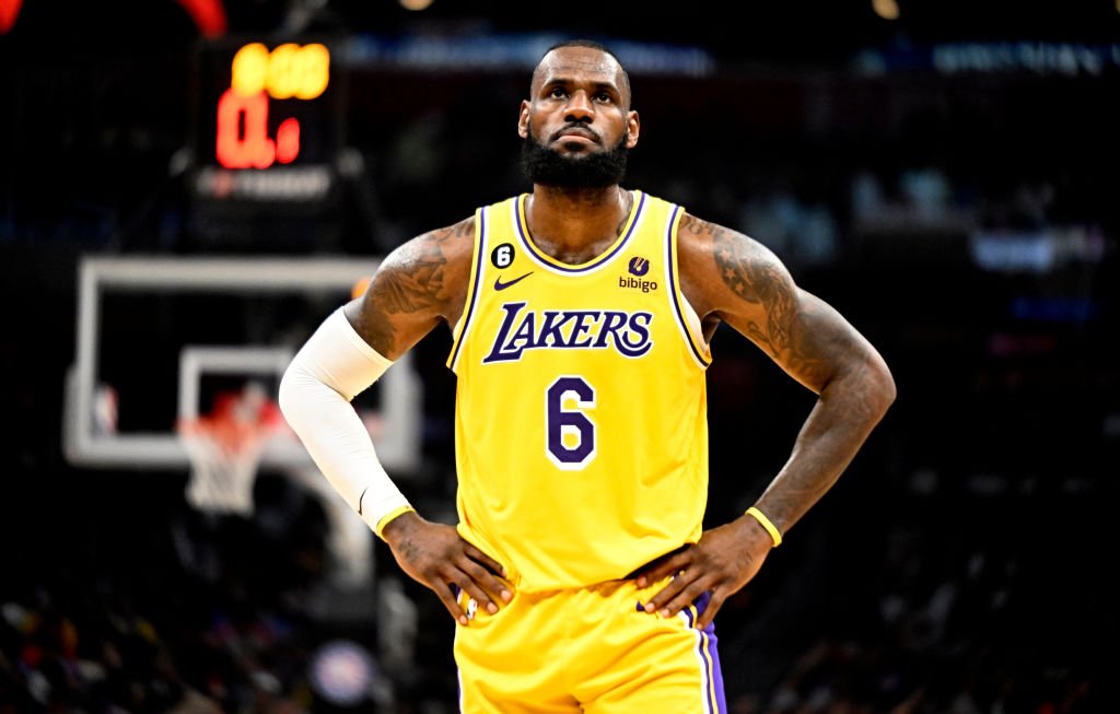 Twitter Struggles With Accounts Impersonating People Like LeBron James – NBC Connecticut - Vimarsana News