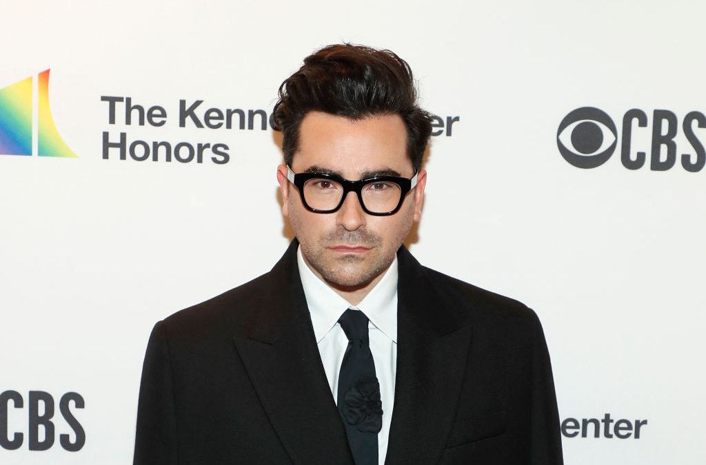 Dan Levy Reveals It Took Him 11 Tries to Get His Driver's License - Vimarsana News