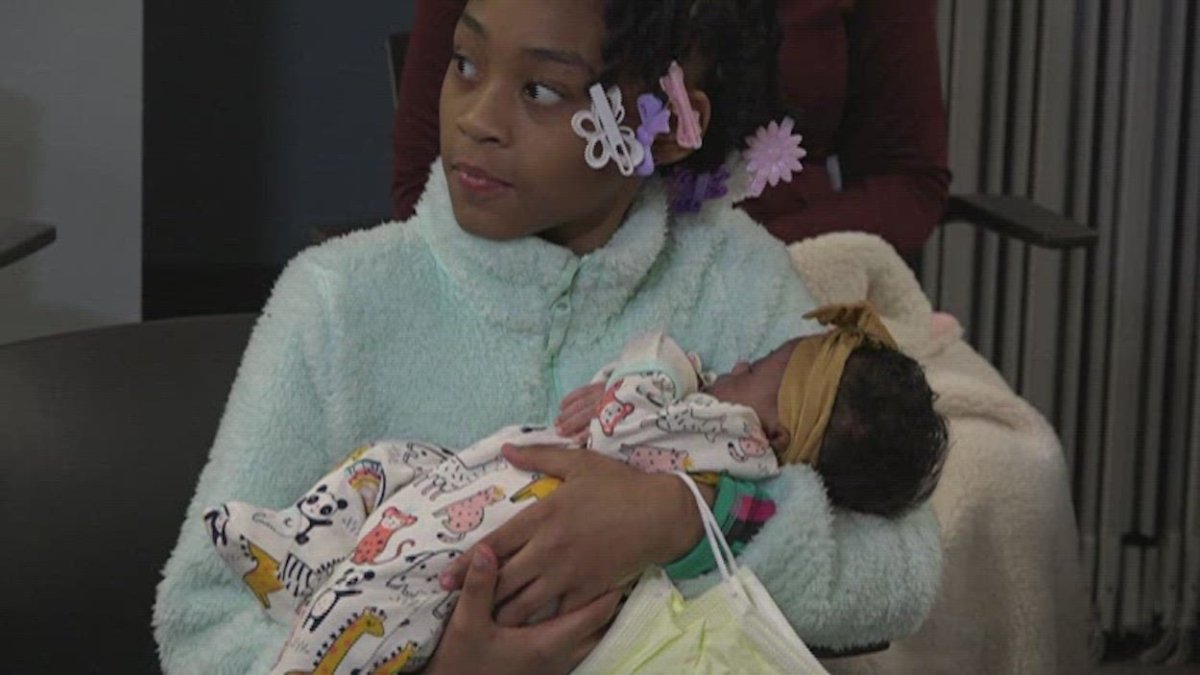 10-Year-Old Missouri Girl Helps Mom Deliver Baby at Home – NBC Connecticut - Vimarsana News