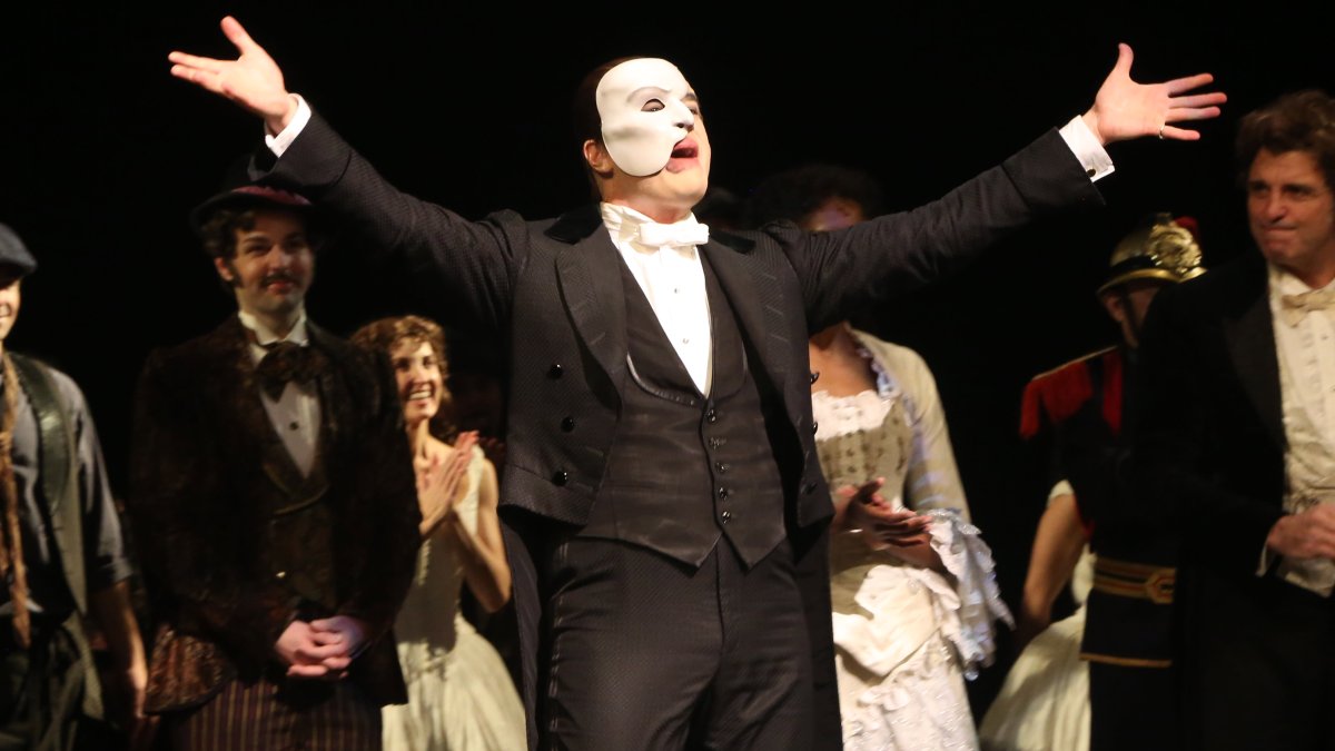 'The Phantom of the Opera' Is Closing Soon — Meet Some of the Lifers Who Have Worked on It for Decades – NBC Connecticut - Vimarsana News