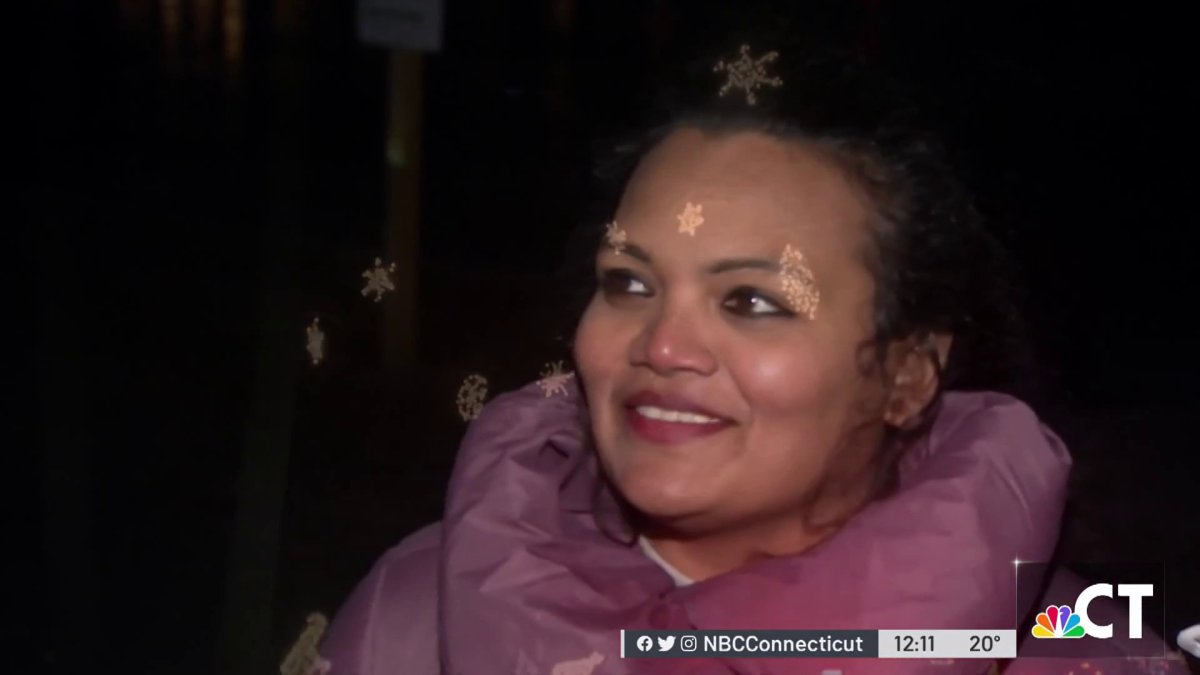 Meriden DriveThru Light Display Busy on Christmas NBC Connecticut