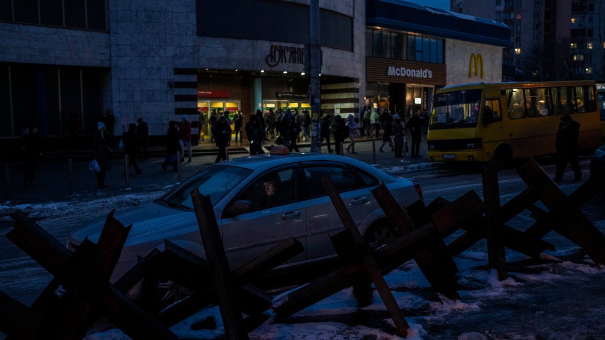 Ukraine's Kherson Loses Power Supply After Russian Shelling – NBC Connecticut - Vimarsana News