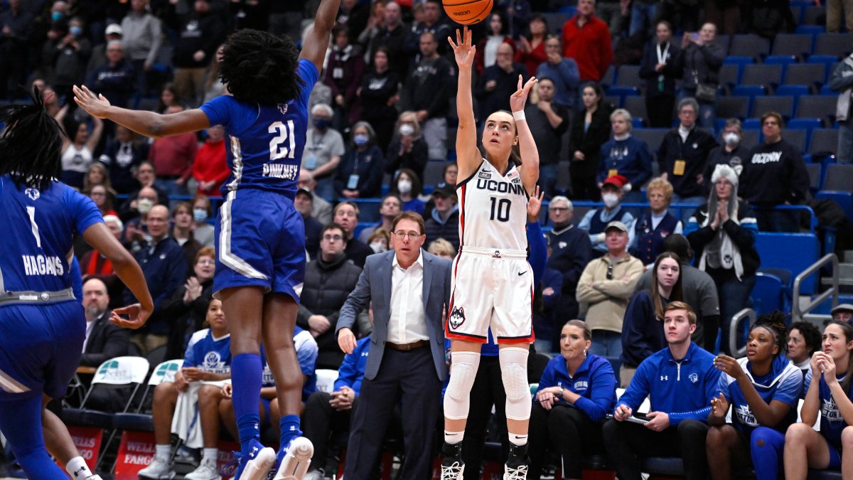 Edwards Scores 23 to Help No. 9 UConn Over Seton Hall - Vimarsana News