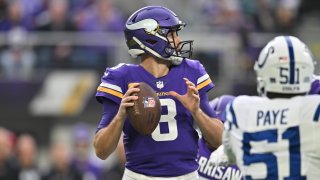 Vikings complete largest comeback in NFL history to beat Colts 39
