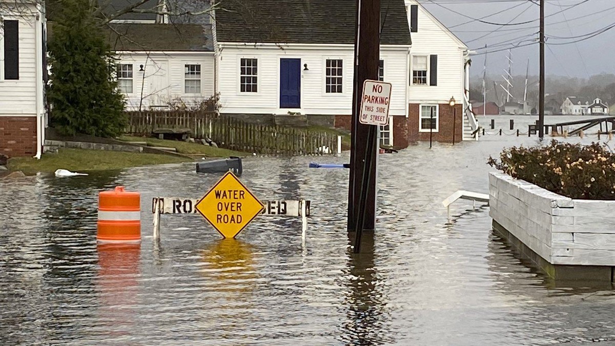 Strong Storm Knocks Out Power To Thousands, Causes Some Flooding – NBC ...