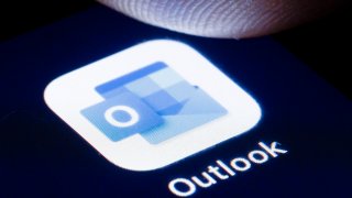 The Most-Popular Big Tech Default Email Programs Are Old and Vulnerable