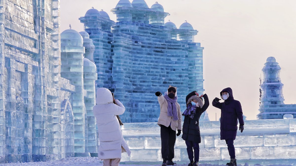 China's Big Consumer Market Isn't Rebounding to Pre-Pandemic Levels Just Yet - Vimarsana News