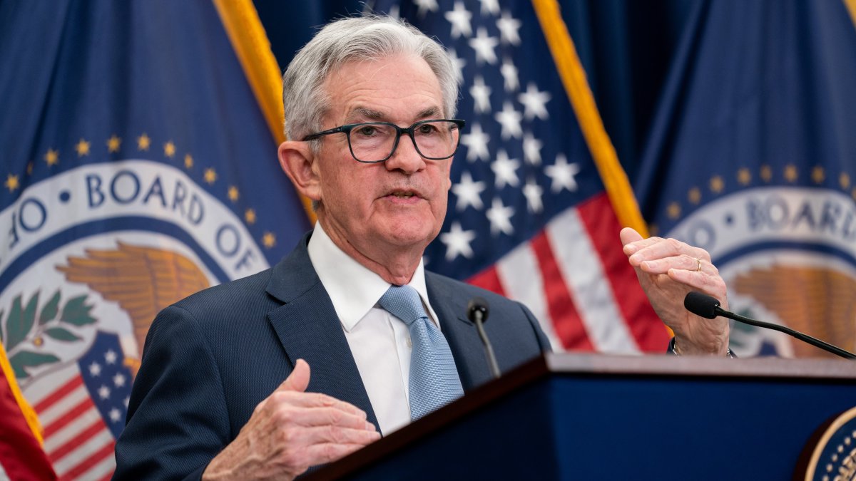 Powell Stresses Need for Fed's Political Independence While Tackling Inflation - Vimarsana News
