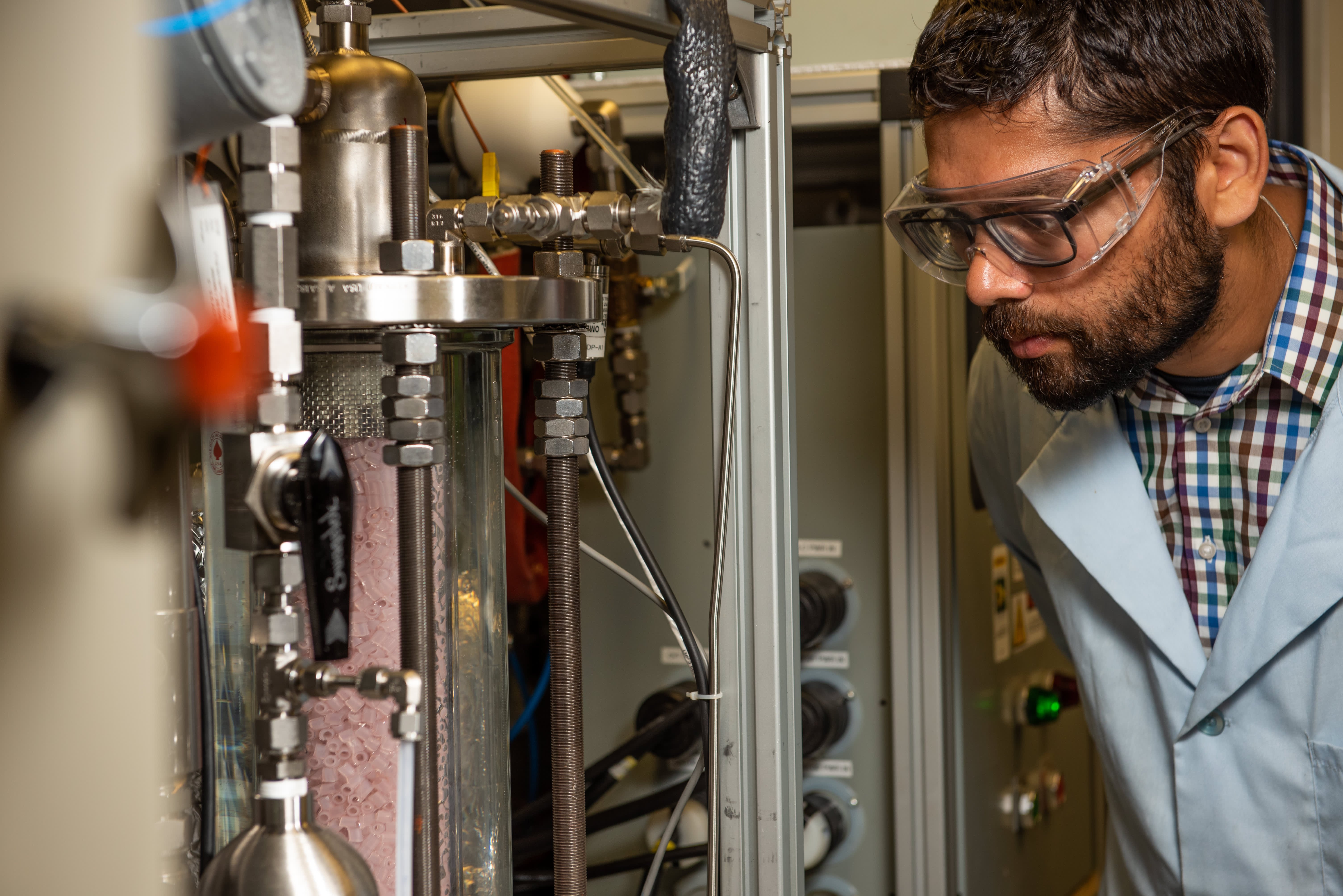 New Technique From U.S. National Lab Promises to Strip Carbon Dioxide Emissions From Power Plants and Factories at Record-Low Cost - Vimarsana News