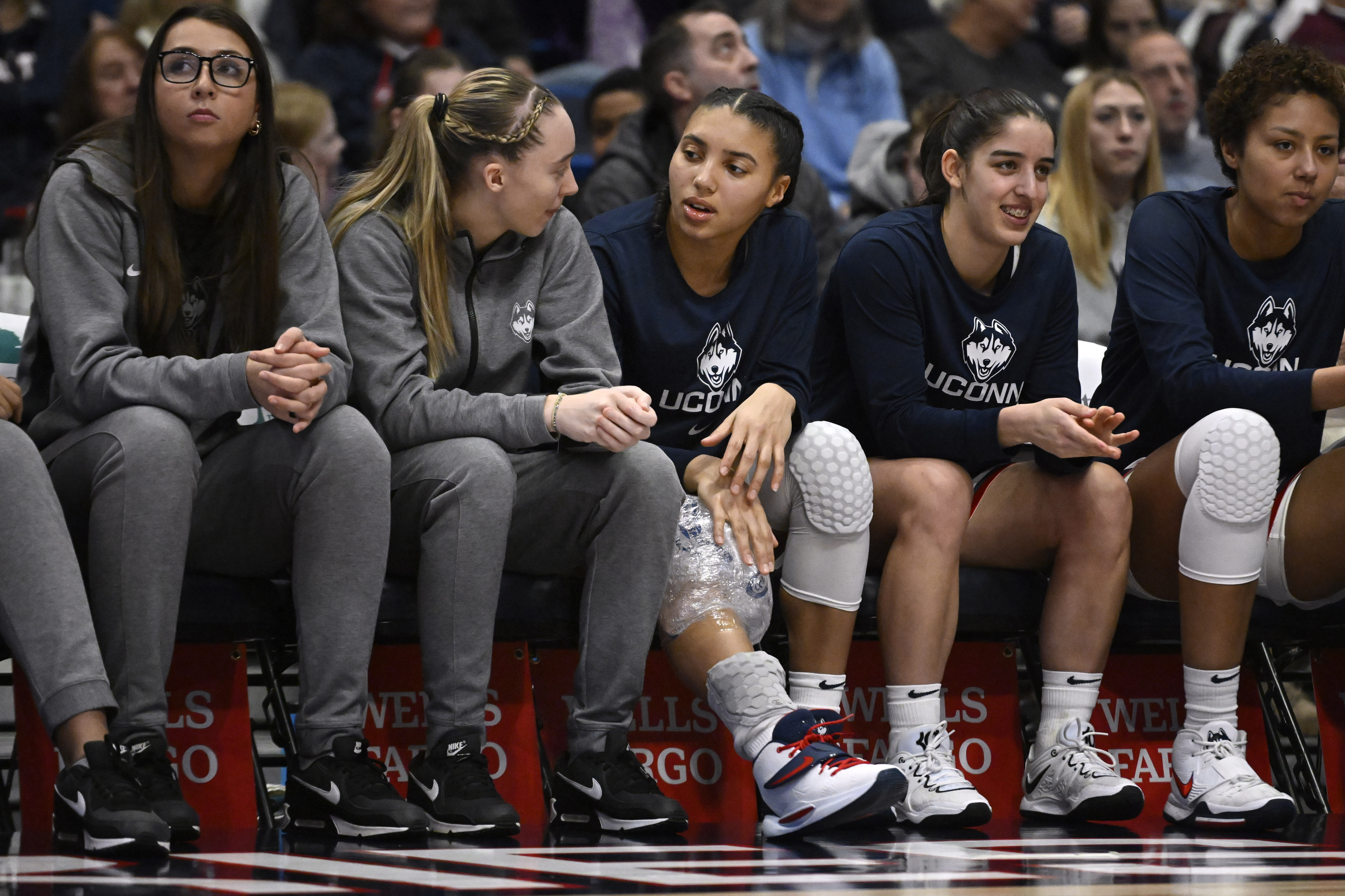 UConn women hold basketball clinic for Hartford area kids