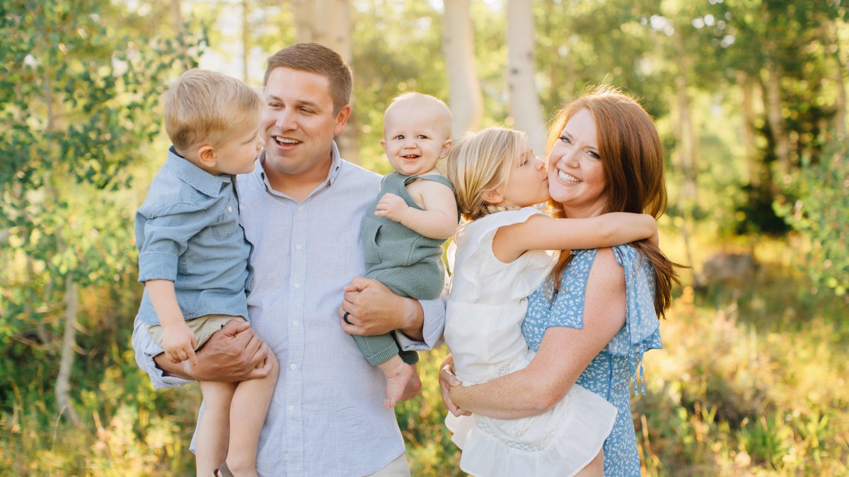 This 35-Year-Old Mom Built a Side Hustle That Brings in $240,000 a Month: 'I Work Just 4 Hours a Day' – NBC Connecticut - Vimarsana News