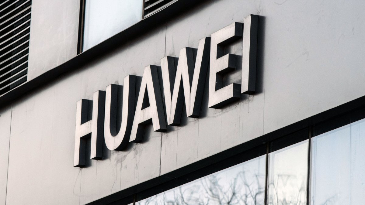 Huawei Turns to Patents for a Lifeline — Including Those in the U.S. - Vimarsana News