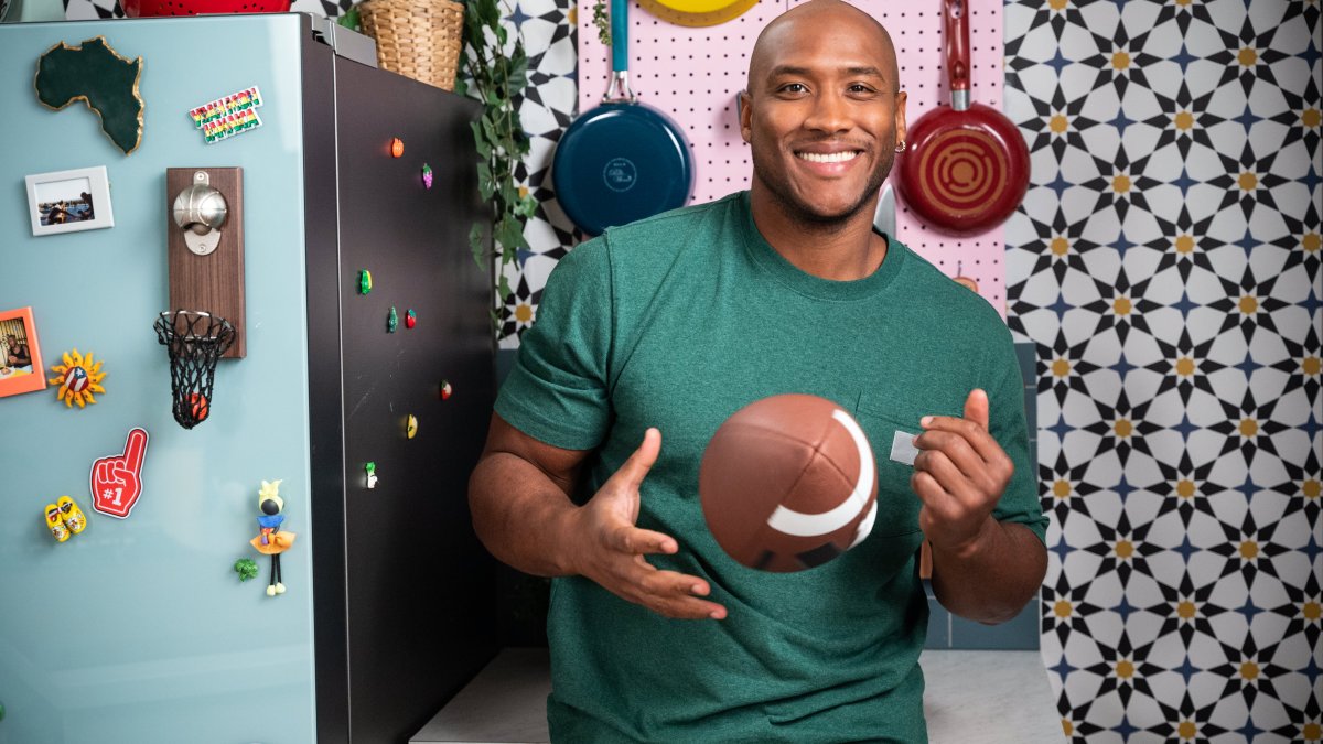 4 Foods This Former NFL Player and Chef Keeps Stocked to Fuel His Fitness Routine - Vimarsana News