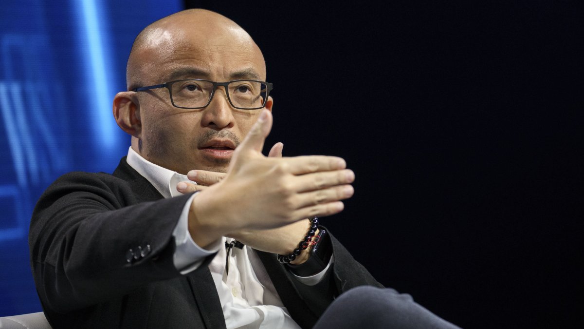 China Renaissance Shares Plunge More Than 20% After It Says Founder Bao Fan Is Missing - Vimarsana News