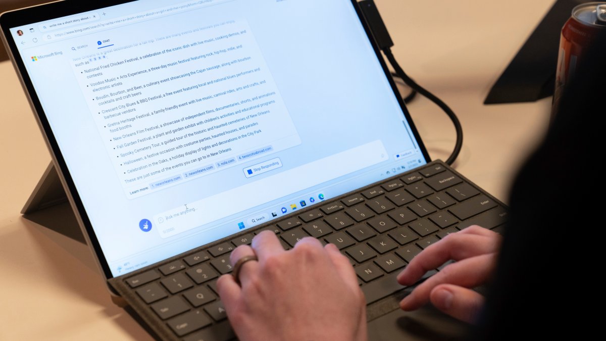 Google, Microsoft Among Tech Companies Unveiling AI Search Chatbots – NBC Connecticut - Vimarsana News