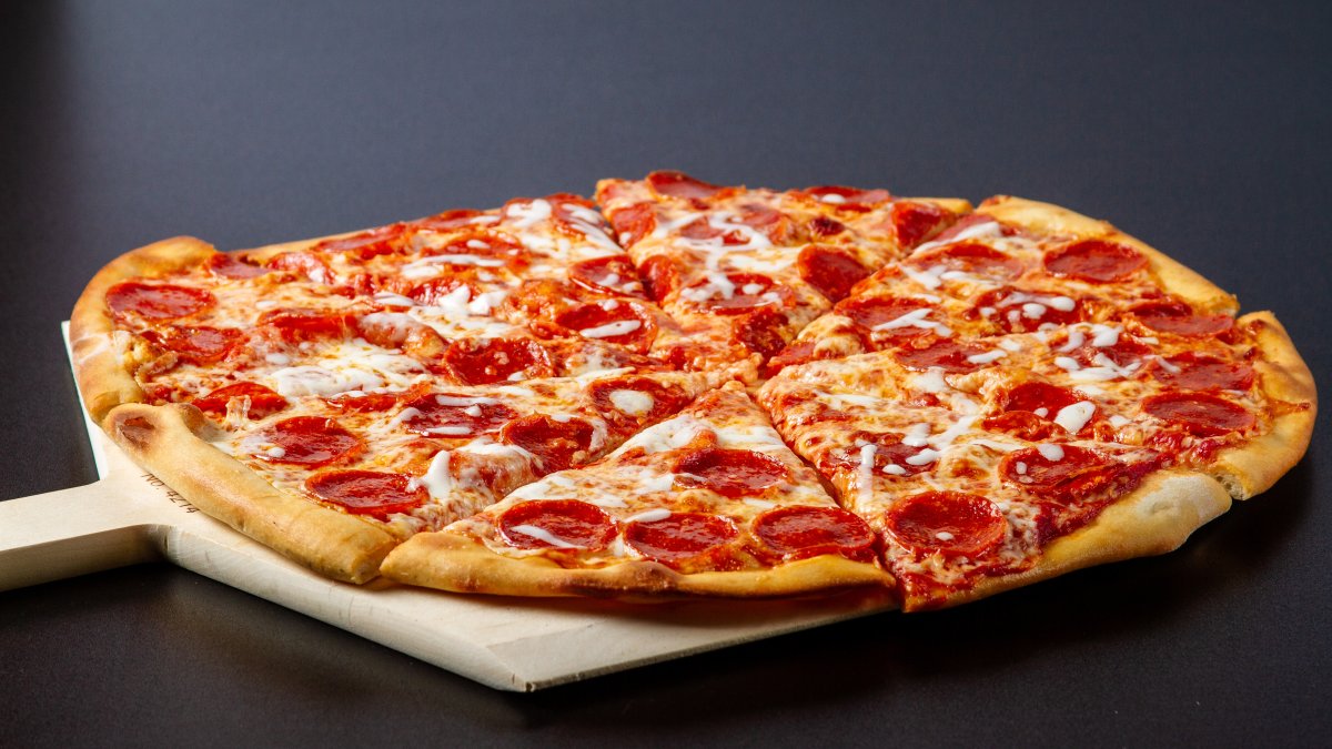 National Pizza Day 2023: Where to Get Freebies and Deals – NBC Connecticut - Vimarsana News