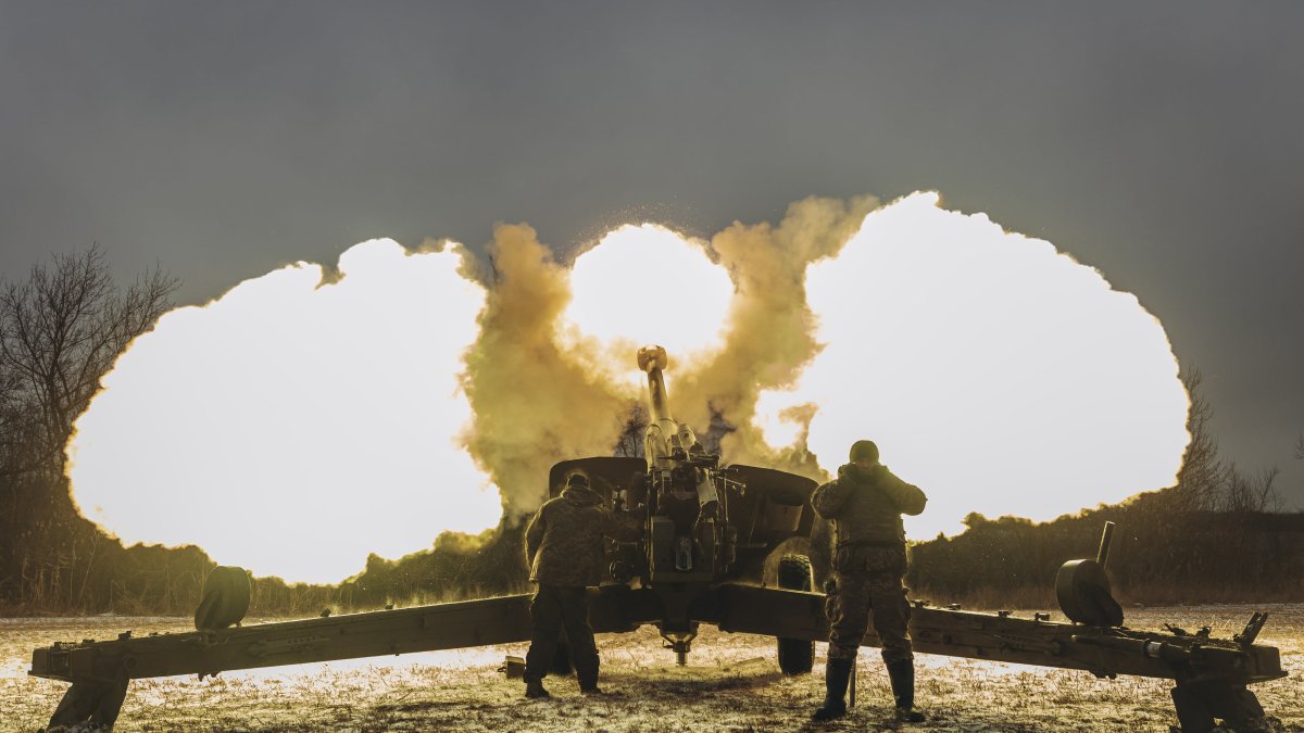 Ukraine War Live Updates: Ukrainian Forces Are Coming Under 'Insane Pressure' From Russia, Kyiv Says, But Counteroffensives Are Being Prepared – NBC Connecticut - Vimarsana News