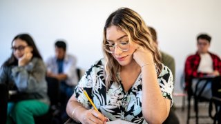 Follow This Rule of Thumb to Avoid Taking on Too Much Student Debt, College Experts Say