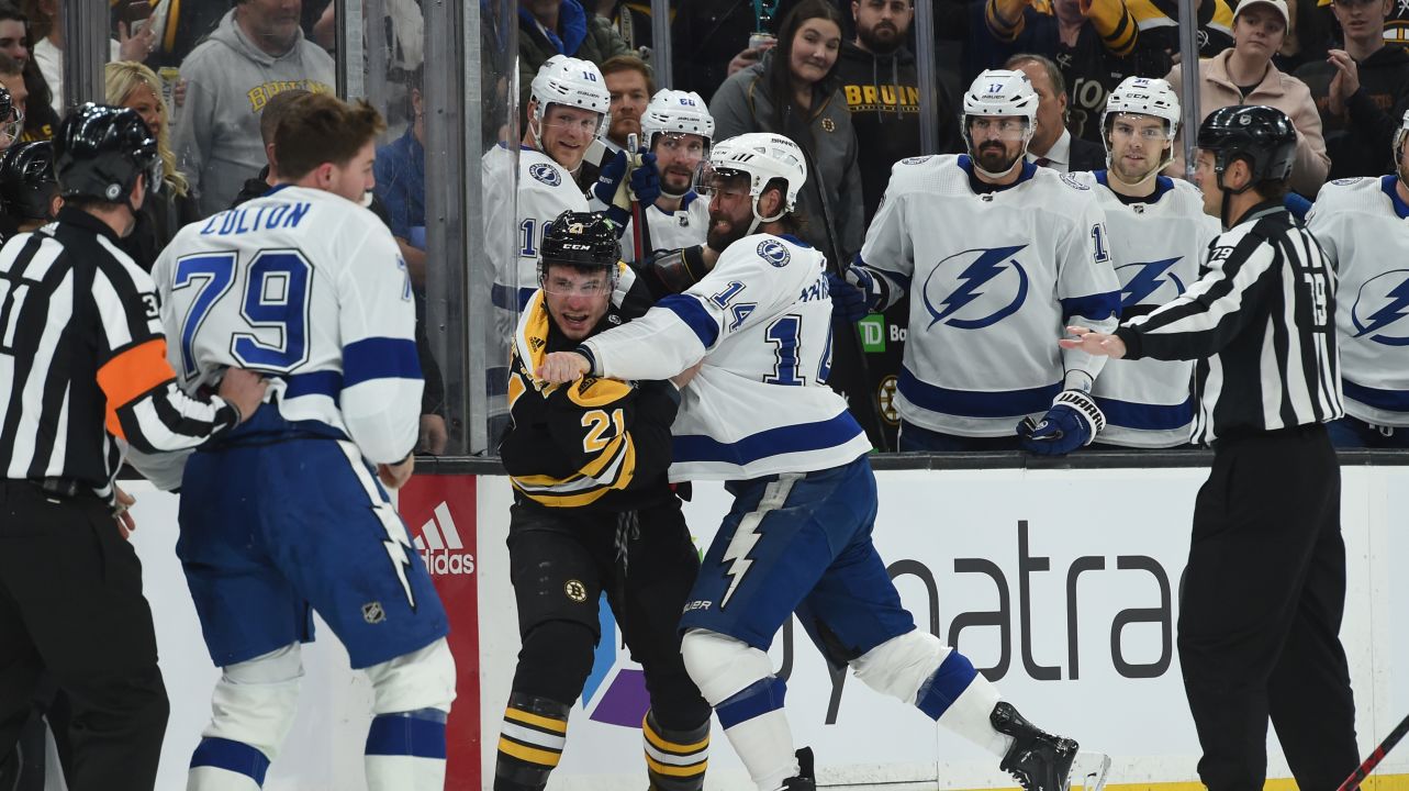 Bruins, Lightning Engage in Brawl Nine Seconds Into Game