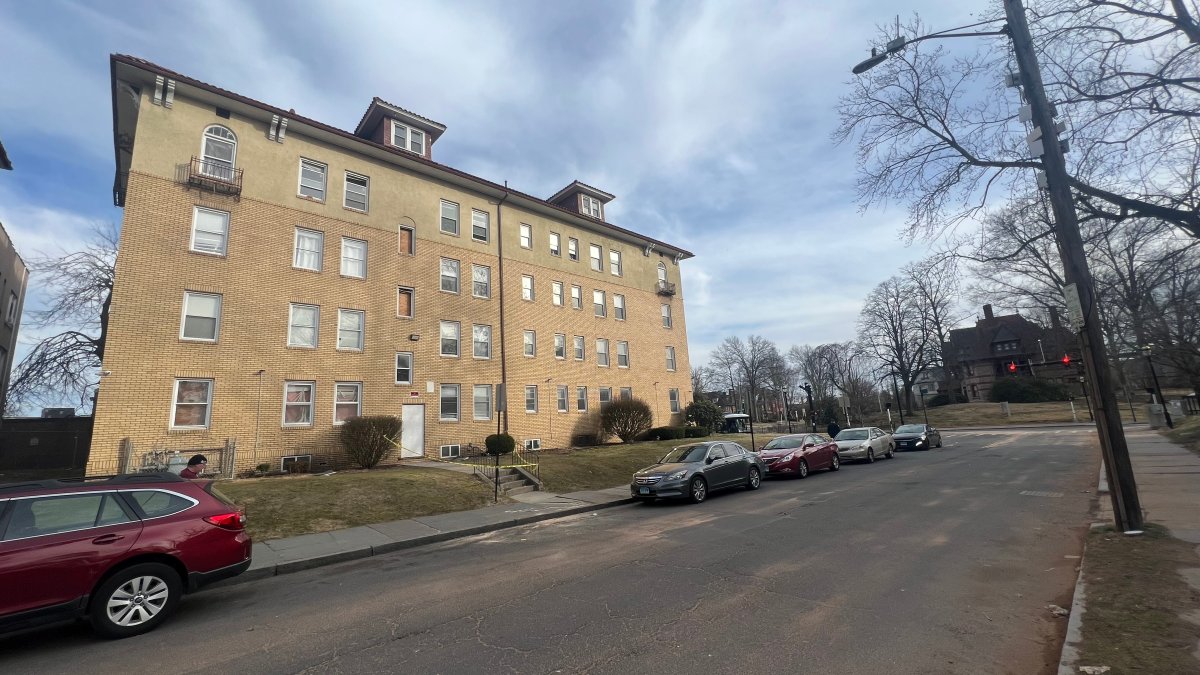 3 Adults, 5 Children Displaced After Apartment Fire in Hartford – NBC ...